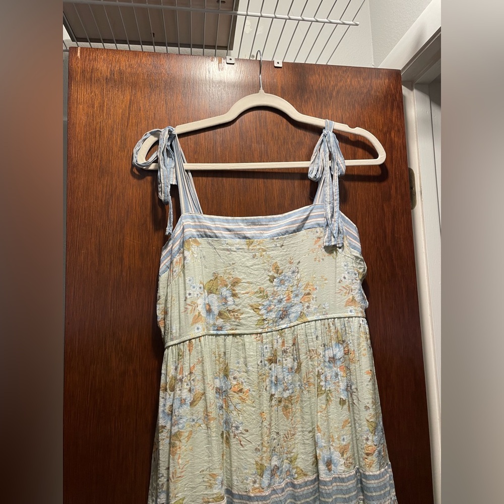 Floral Tie Midi Strap Dress with Blue, Green, and Beige Tones - Picture 2 of 12